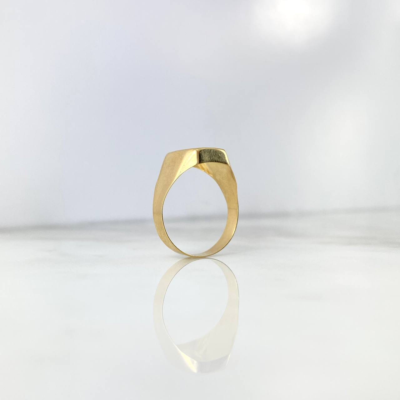 Anillo Sello 2.95gr / T10 / Rectangulo Rayado Tres Oros