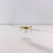 Anillo Flor 1.45gr / T5 / Circones Verdes Blancos Oro Amarillo $