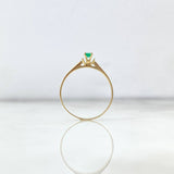 Anillo Solitario Arco en V 1.45gr / T7 3/4 / Esmeralda 11pts Oro Amarillo (Joya)