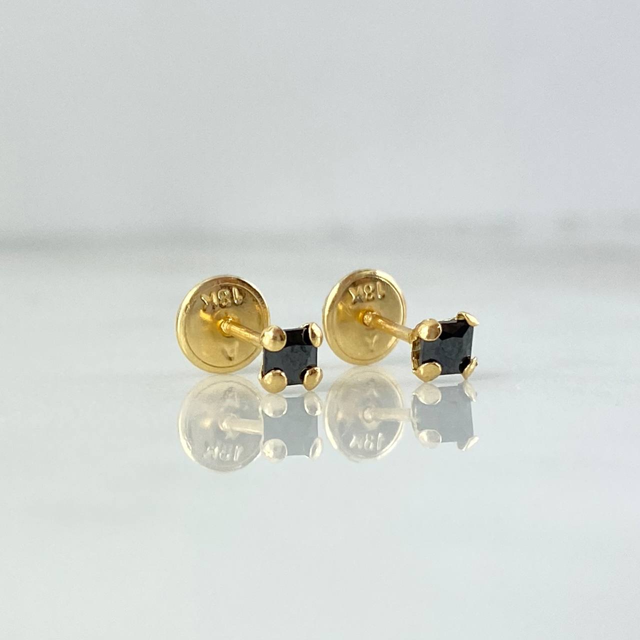 Topos Carret 0.5gr / 3mm Circon Negro Oro Amarillo (Joya)