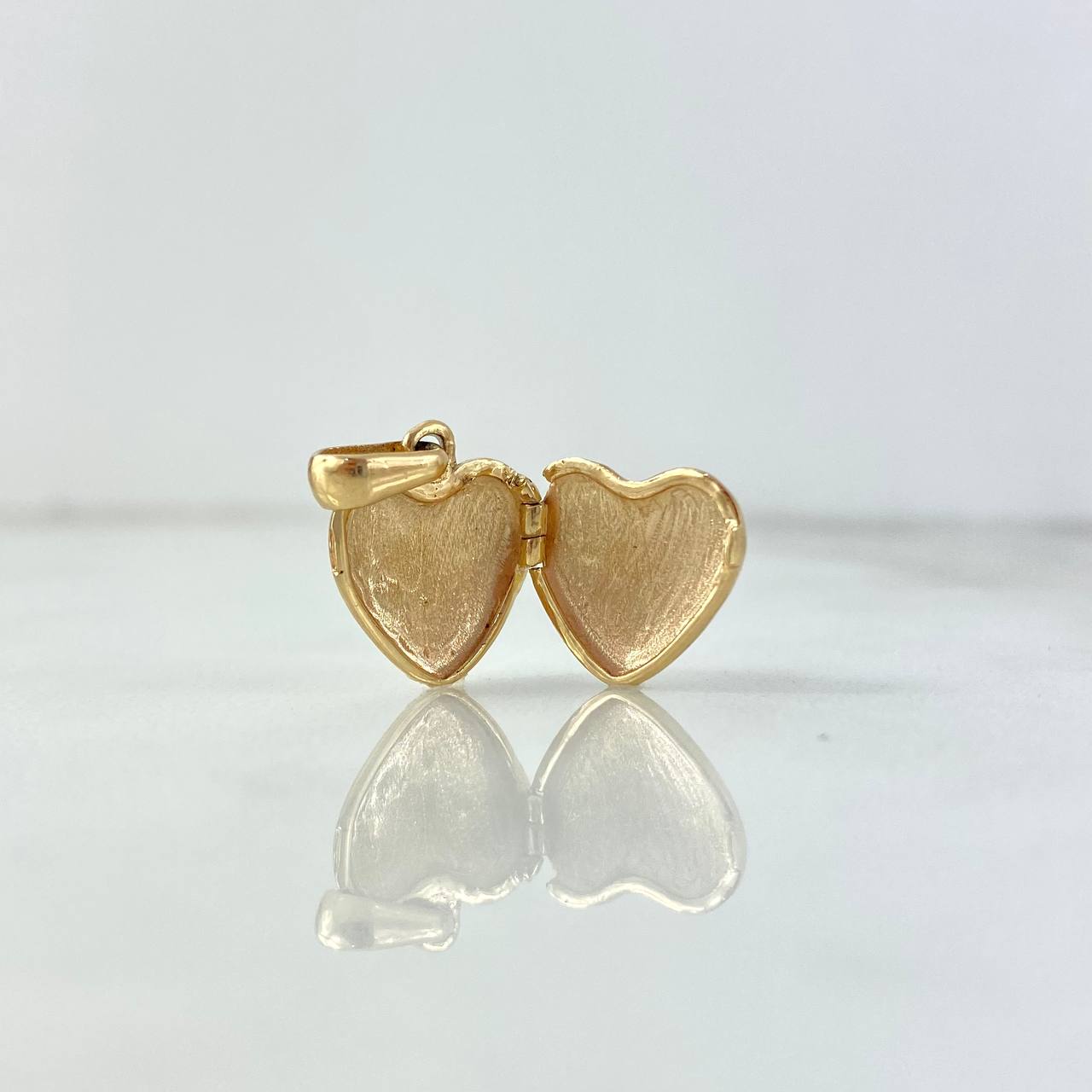 Dije Corazon Relicario 2.9gr / 1.8cm / Oro Amarillo *