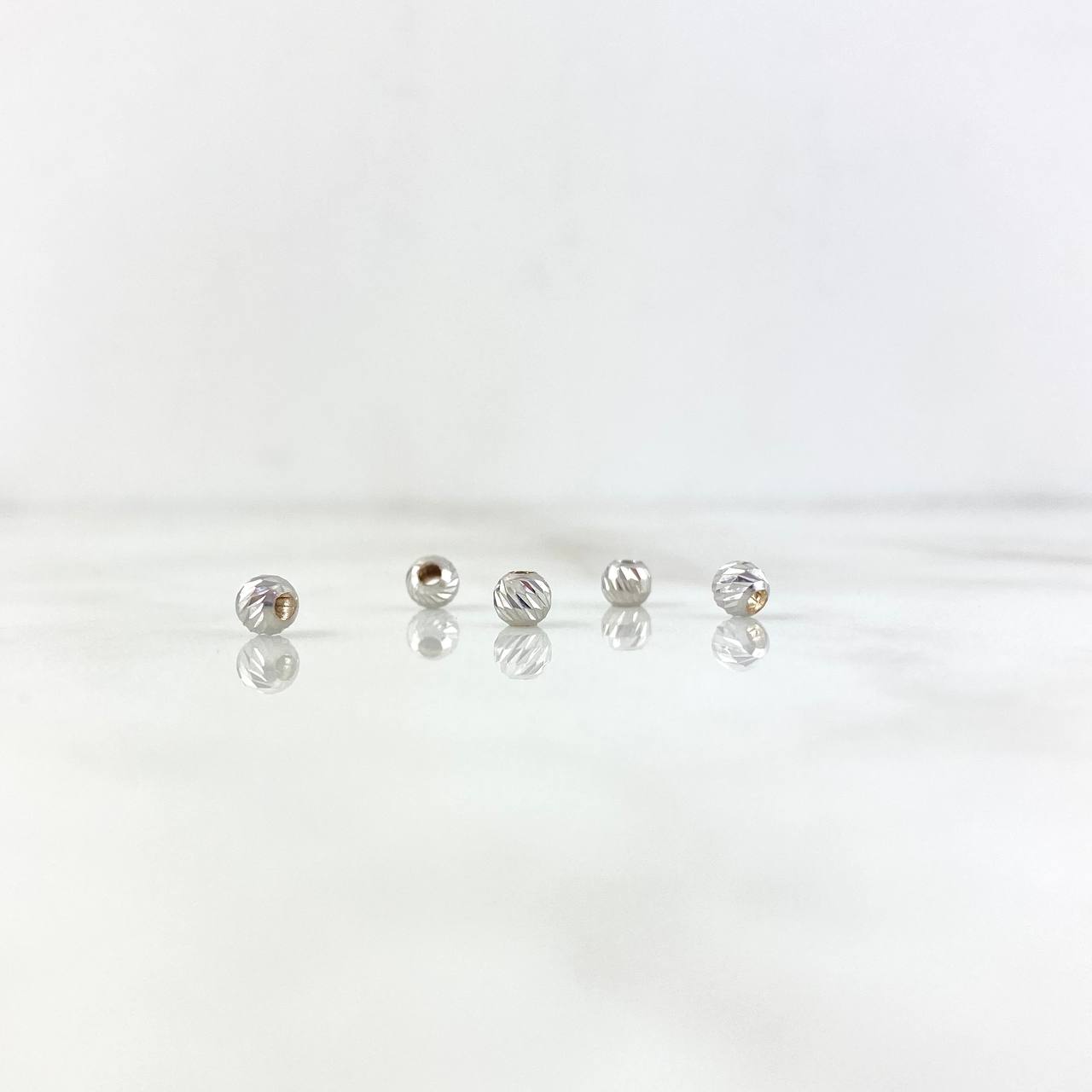 Bola Diamantada 4mm / 0.14gr Oro Blanco