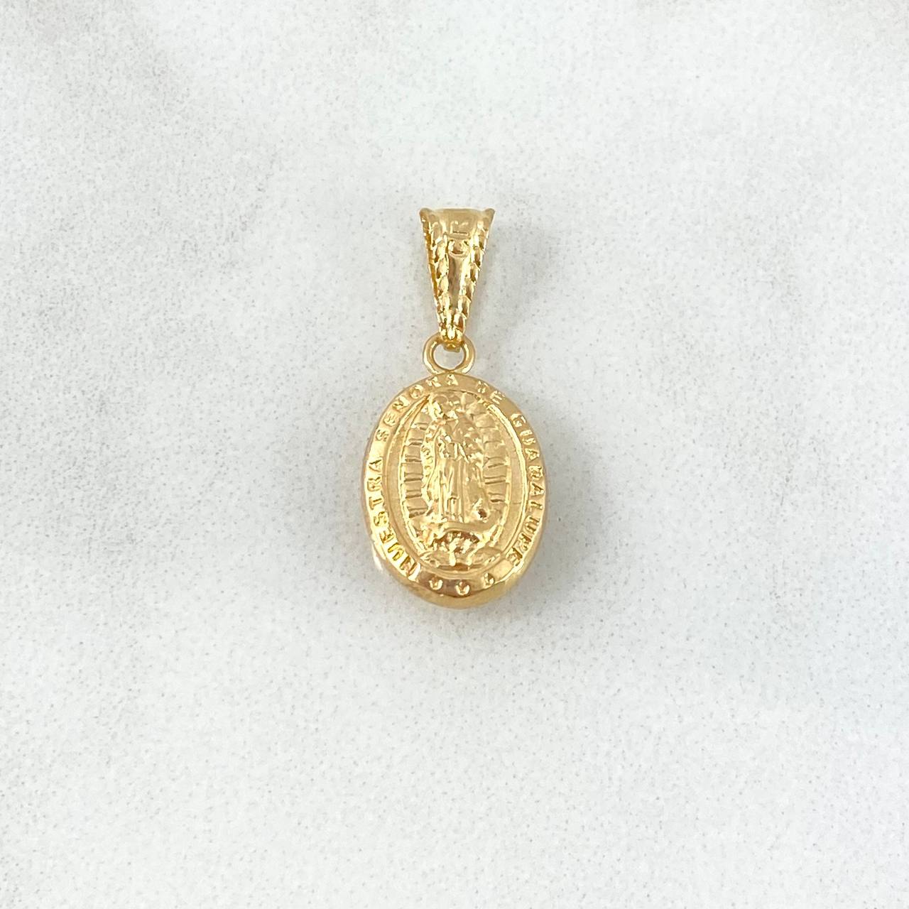 Dije Virgen Guadalupe 0.75gr / 2.2cm / Troquelado - Cargador Bordeado Oro Amarillo