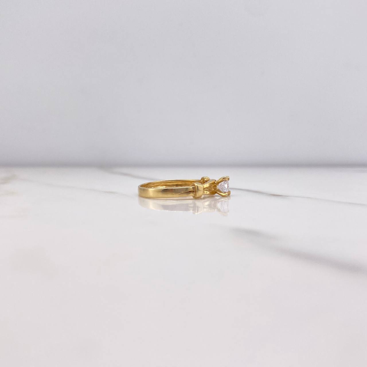 Anillo Solitario Nudos 2.05gr / T7 / Circon Blanco Oro Amarillo $