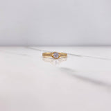 Anillo Solitario Corazon 1.75gr / T6 / Circones Blancos Oro Amarillo $