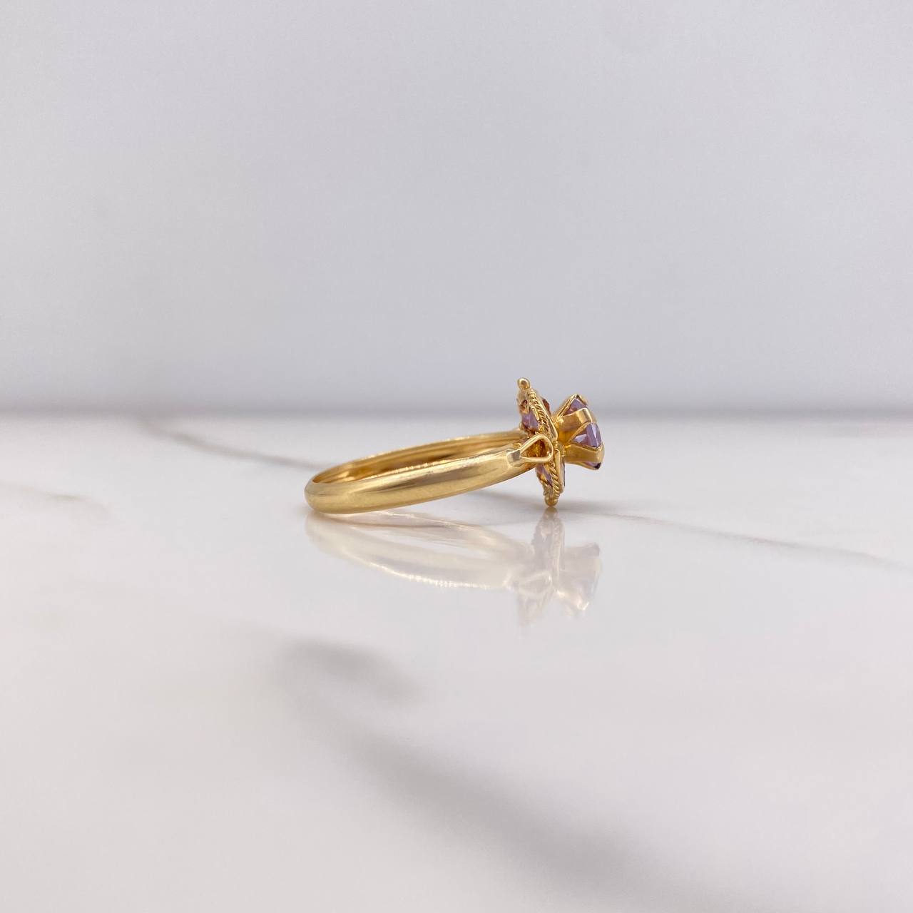 Anillo Flor De Loto 2gr / T7 1/2 / Circones Morados Oro Amarillo $