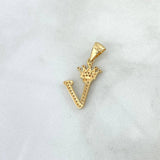 Dije Letra V Corona 1.6gr / 2.6cm / Circones Blancos Oro Amarillo 18K