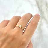 Anillo Solitario Garra Filigrana 1.8gr / T5 1/4 / Circones Blancos Oro Amarillo