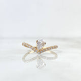 Anillo Tiara En V 1.45gr / T6 1/2 / Circones Blancos Oro Amarillo