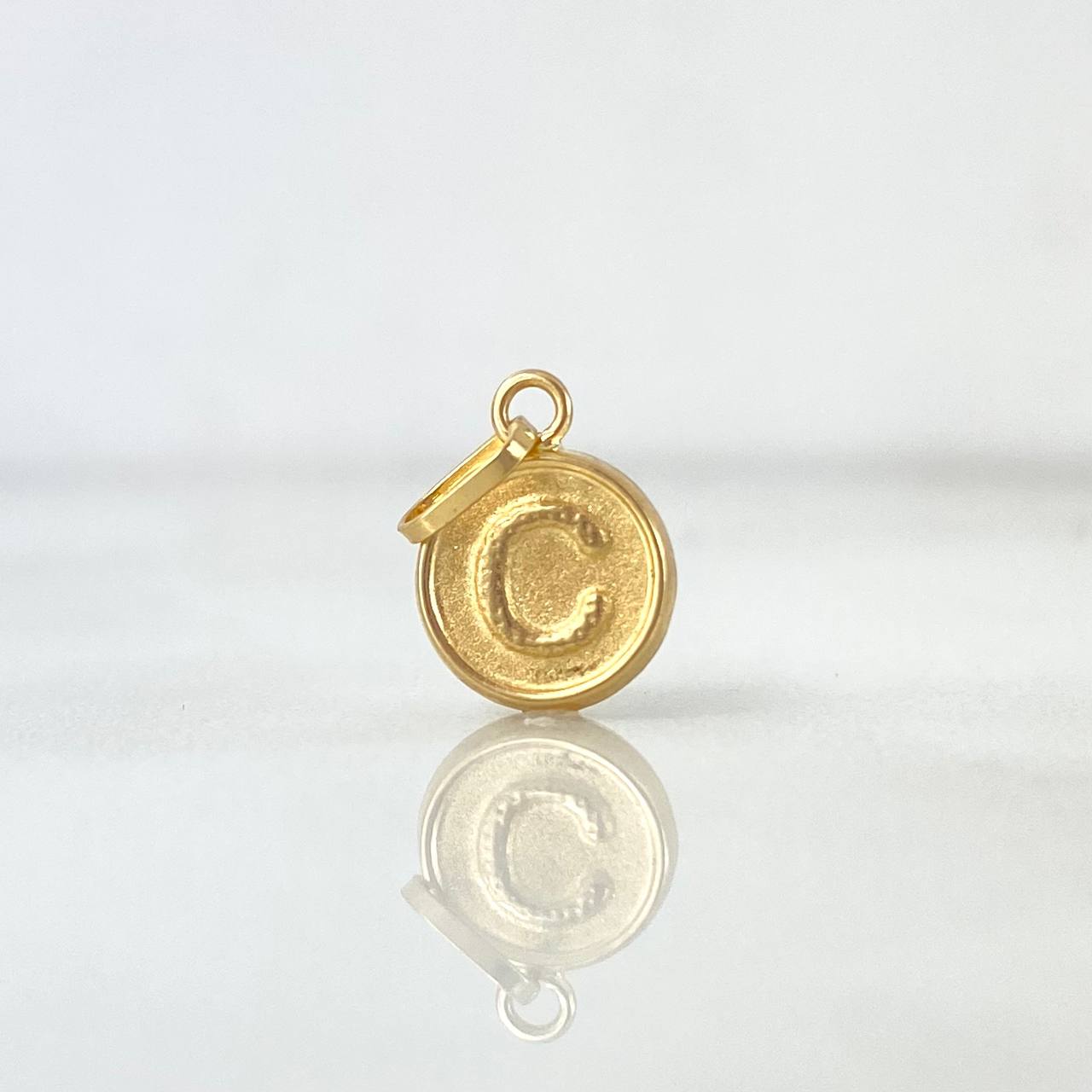 Dije Letra C 0.35gr / 1.5cm / Doble Faz Oro Amarillo