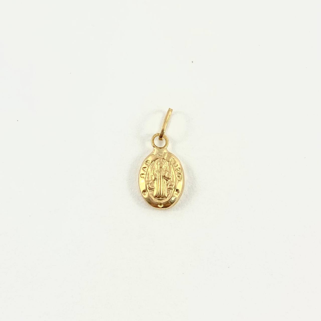 Dije San Benito 0.25gr / 1.5cm / Troquelado Ovalado Oro Amarillo