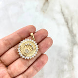 Dije Medalla Corona 7.8gr / 3.6cm / Diamantada Circones Blancos Oro Amarillo *