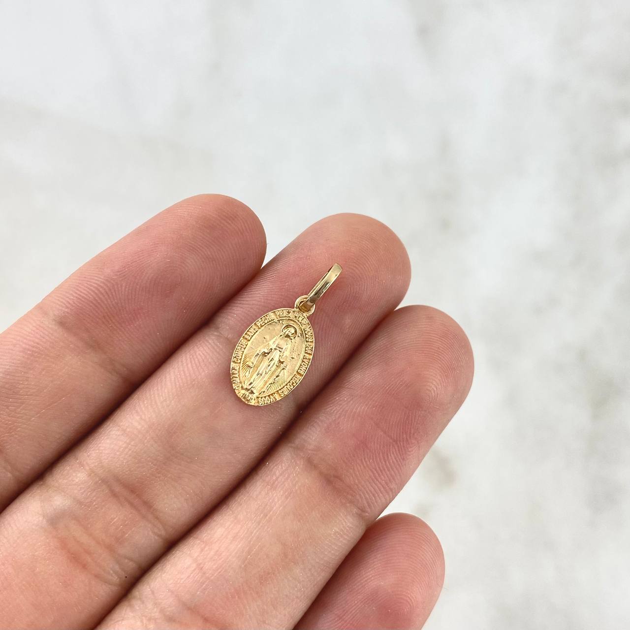 Dije Virgen Milagrosa 0.85gr / 1.8cm / Plana Oro Amarillo