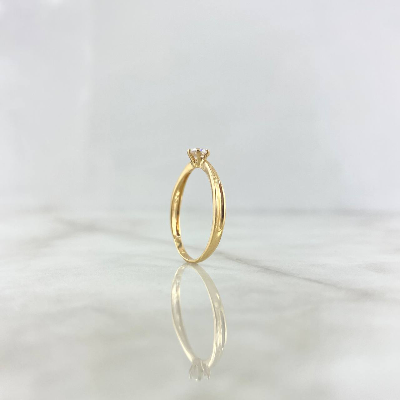 Anillo Soliario 1.35gr / T6 1/4 / Circon Blanco Oro Amarillo ©