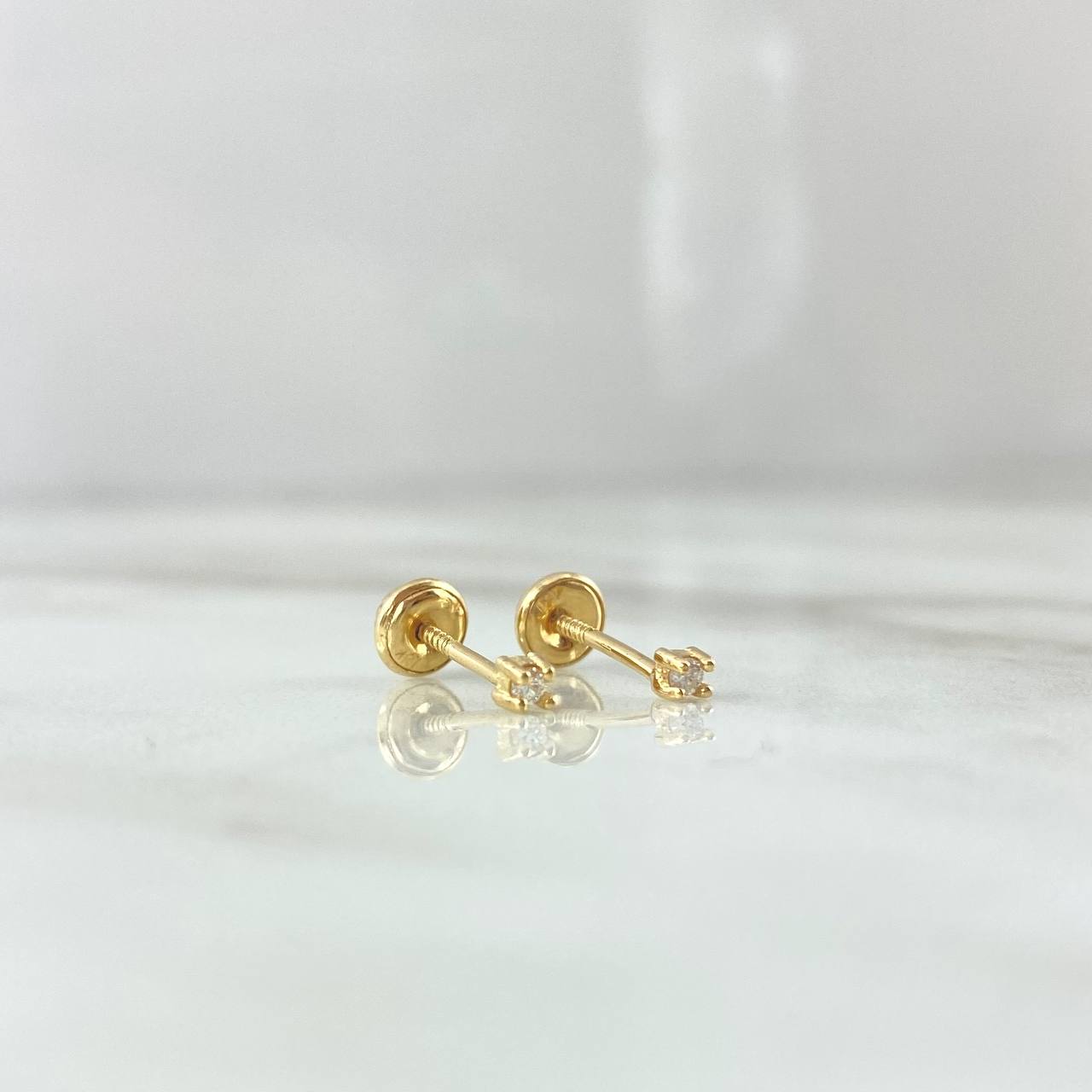 Topos Chispa 0.65gr / 1.8mm Diamantes Blancos 5pts Oro Amarillo (Joya)