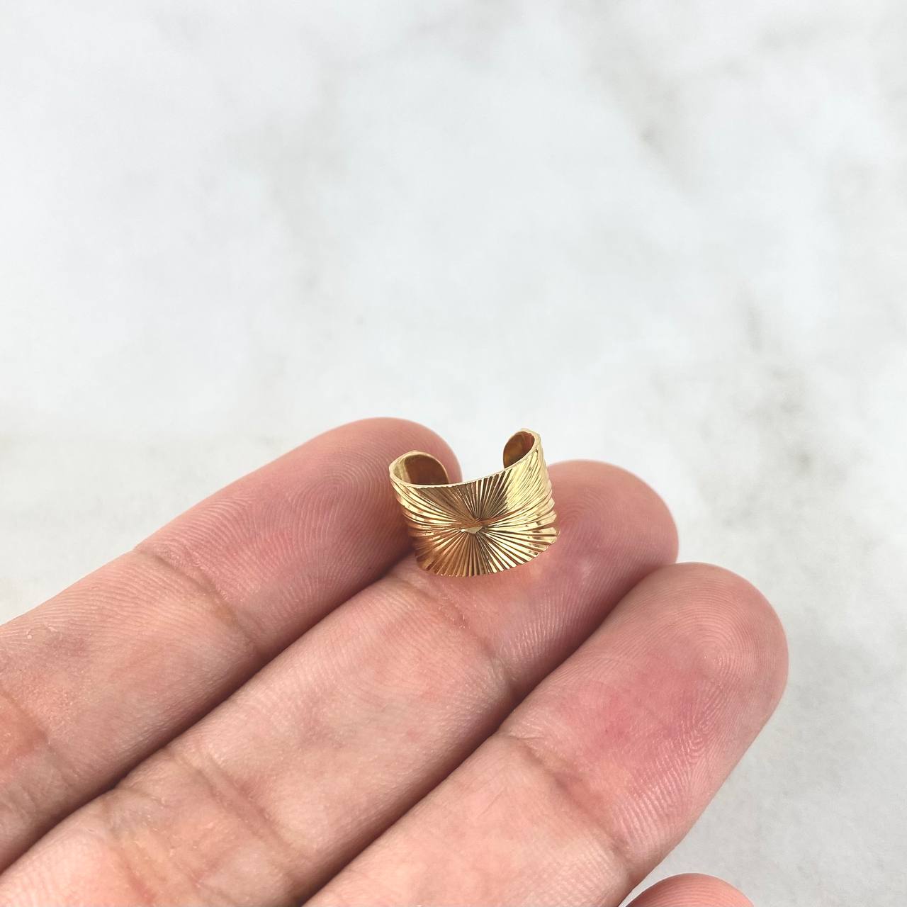 Piercing Earcuff Simulador 1.15gr / 1.1cm / Diamantado Oro Amarillo (Joya)