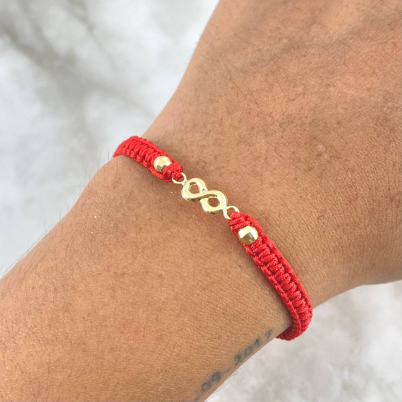 Pulsera Roja Infinito 0.55gr / 4mm Bolas Discoteca 2 Und Oro Amarillo