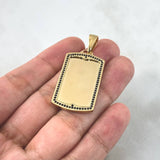 Dije Placa Rectangular 7.05gr / 4.2cm / Circones Negros Oro Amarillo