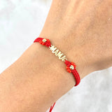 Pulsera Roja MAMÁ Flores 0.8gr / 4mm Bolas Diamantadas 2 Und Oro Amarillo