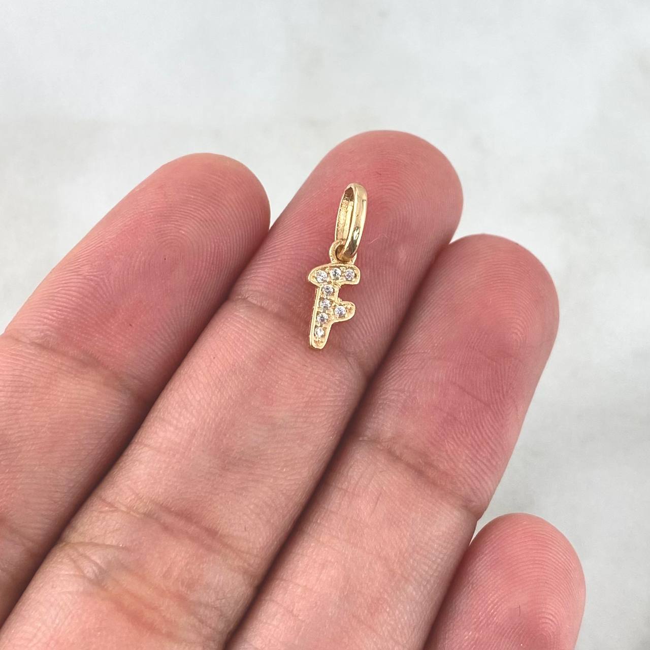 Dije Letra F Cursiva 0.4gr / 1.5cm / Circones Blancos Oro Amarillo