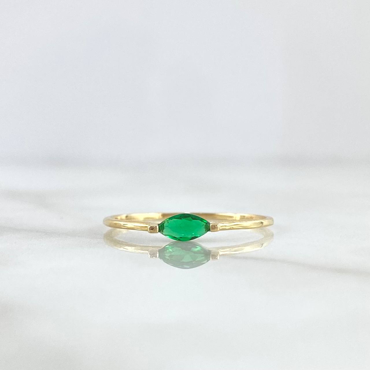 Anillo Solitario Marquesa Horizontal 0.9gr / T8 3/4 / Circon Verde Oro Amarillo