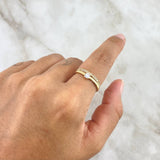 Anillo Solitario Carril Basteado 2.45gr / T7 / Circones Blancos Oro Amarillo