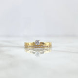 Anillo Solitario Carril Basteado 2.45gr / T7 / Circones Blancos Oro Amarillo