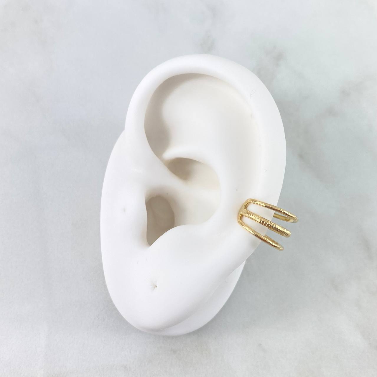 Piercing Earcuff Simulador Linea Intermedia Rayada 0.95gr / 1.2cm / Oro Amarillo (Joya)