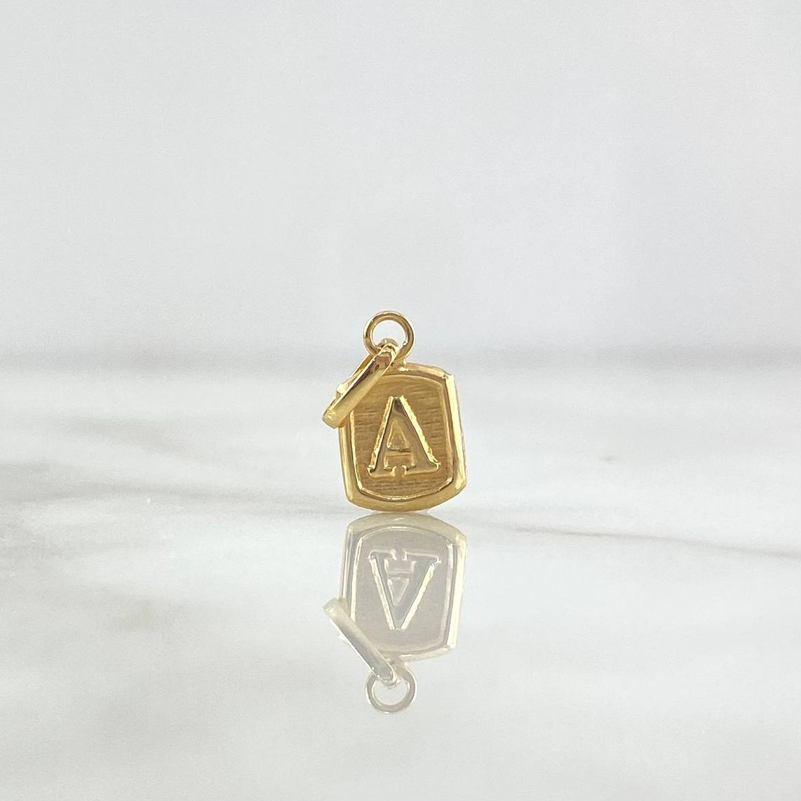 Dije Marco Letra A 0.3gr / 1.6cm / Oro Amarillo