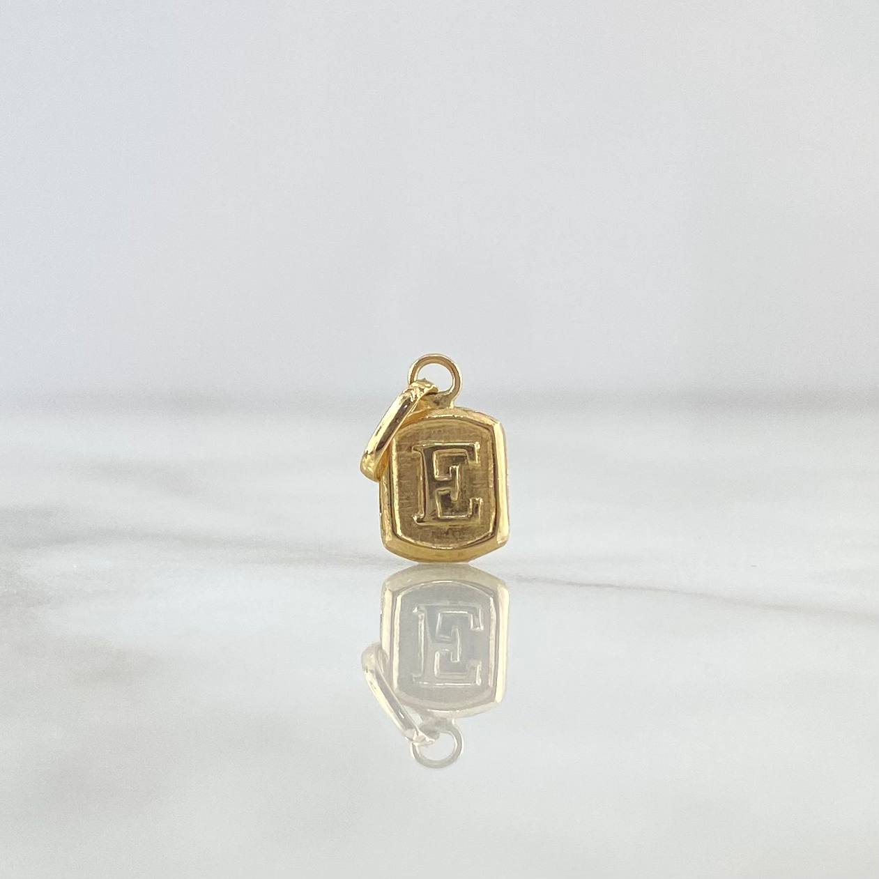 Dije Marco Letra E 0.35gr / 1.6cm / Oro Amarillo