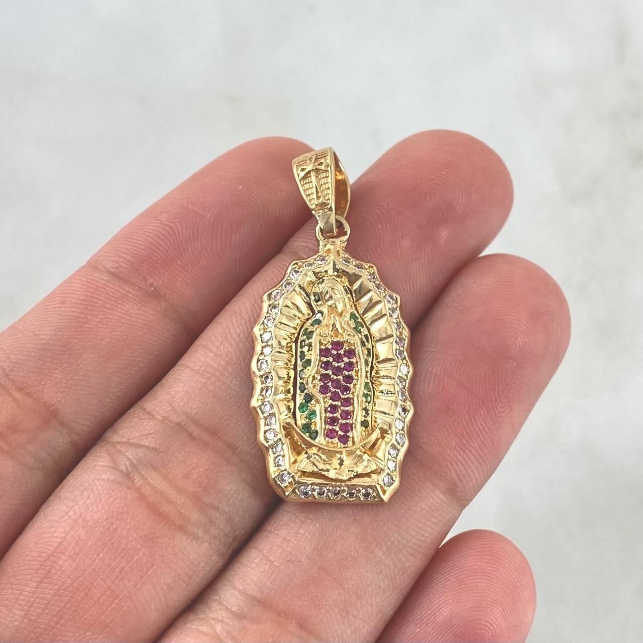 Dije Virgen Guadalupe 5.25gr / 3.5cm / Circones Blancos Fucsias Verdes Oro Amarillo *