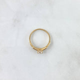 Anillo Solitario Escalonado 1.65gr / T5 1/4 / Circones Blancos Oro Amarillo