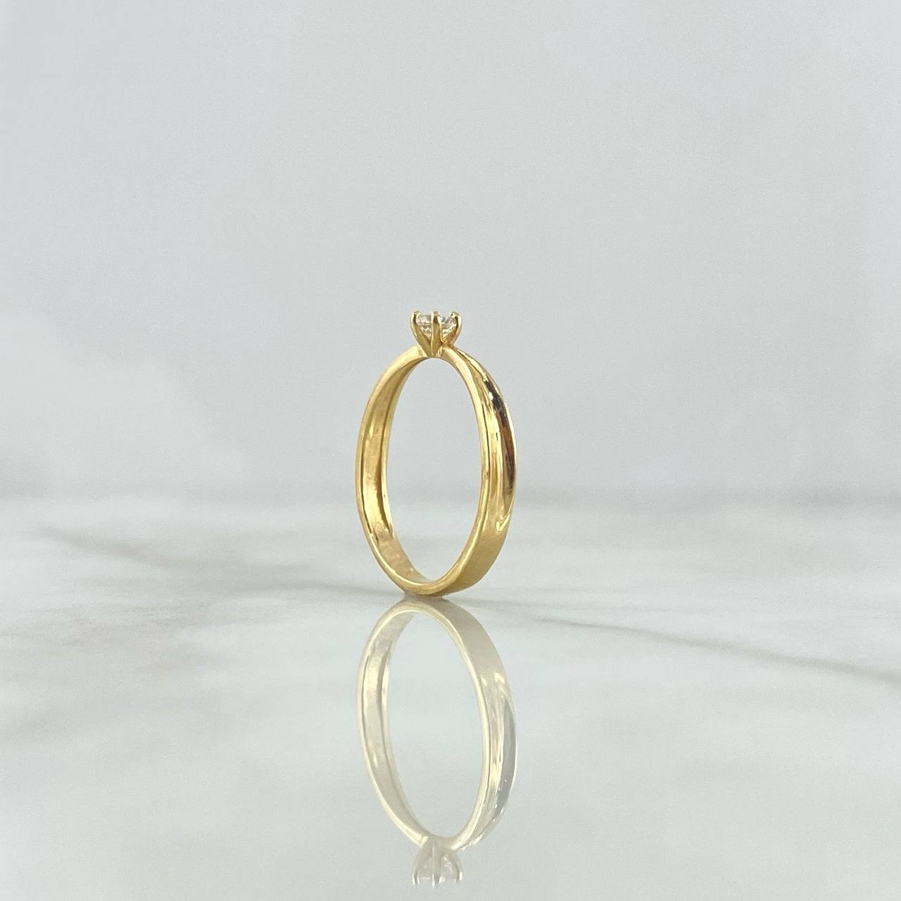 Anillo Solitario Espringado 1.75gr / T5 1/2 / Circon Blanco Oro Amarillo