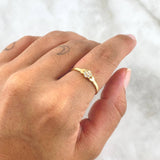 Anillo Solitario Flor Corazones 1.25gr / T6 / Circones Blancos Oro Amarillo