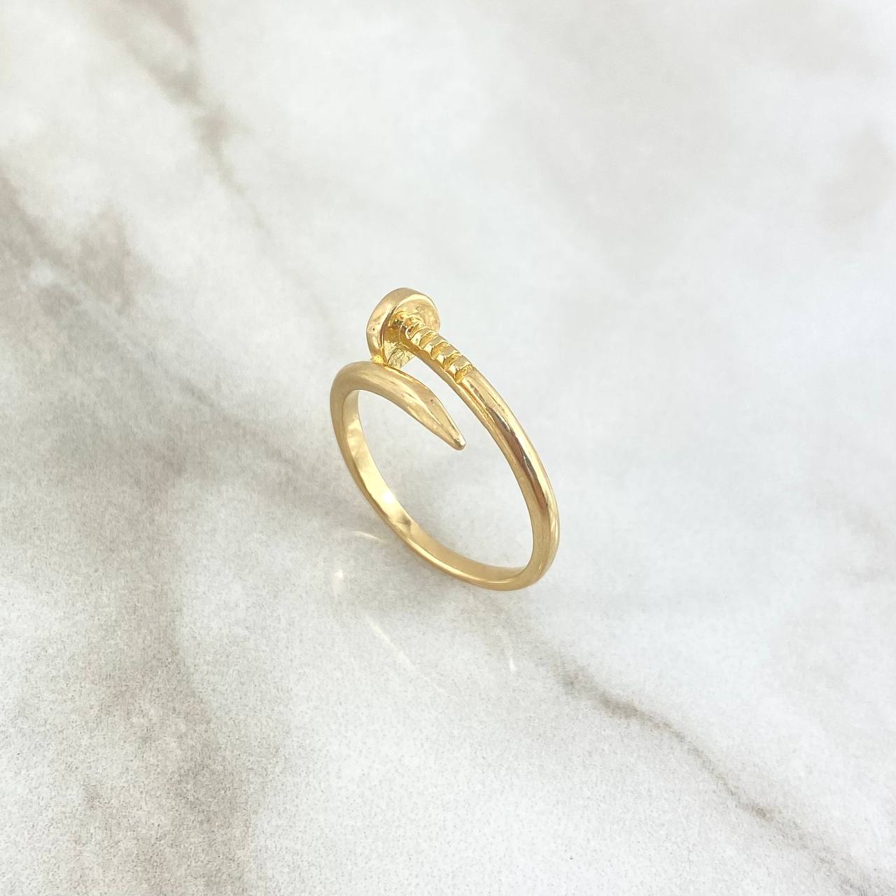 Anillo Clavo 2.6gr / T4 3/4 / Liso Oro Amarillo