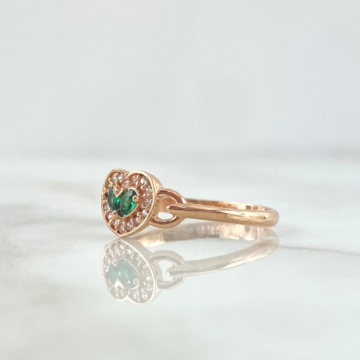 Anillo Solitario Corazón 2gr / T7 / Circones Verdes Y Blancos Oro Rosa