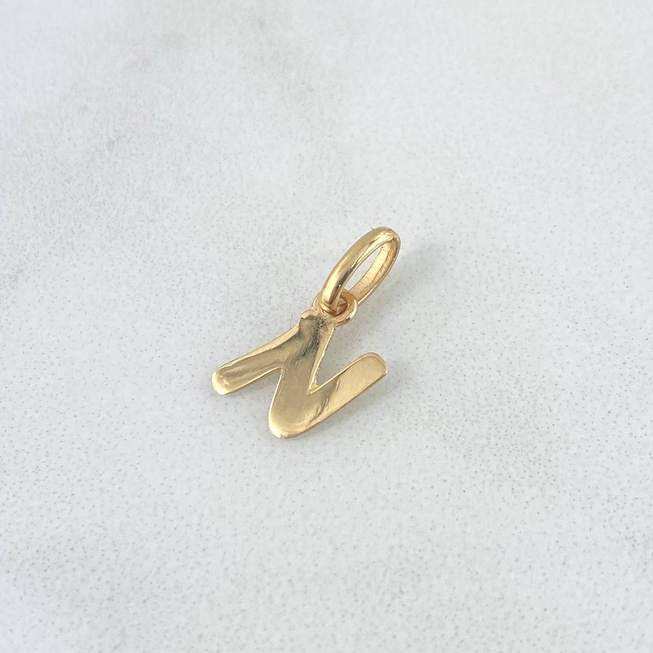 Dije Letra N Cursiva 0.4gr / 1.5cm / Lisa Oro Amarillo 18K ©