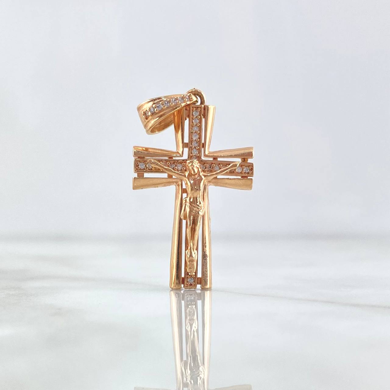 Dije Cristo Cruz 4.95gr / 3.8cm Circones Blancos Oro Rosa (Oferta)