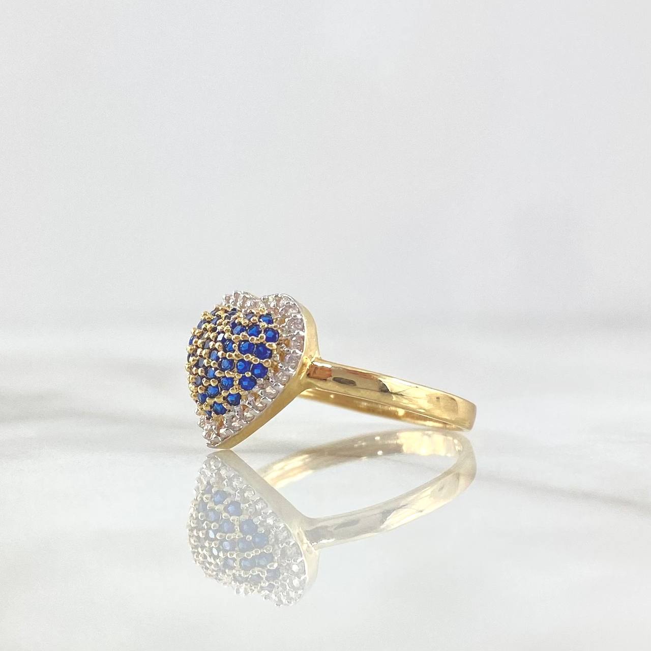 Anillo Corazón Cojín 2.55gr / T7 / Circones Azules Y Blancos Oro Amarillo