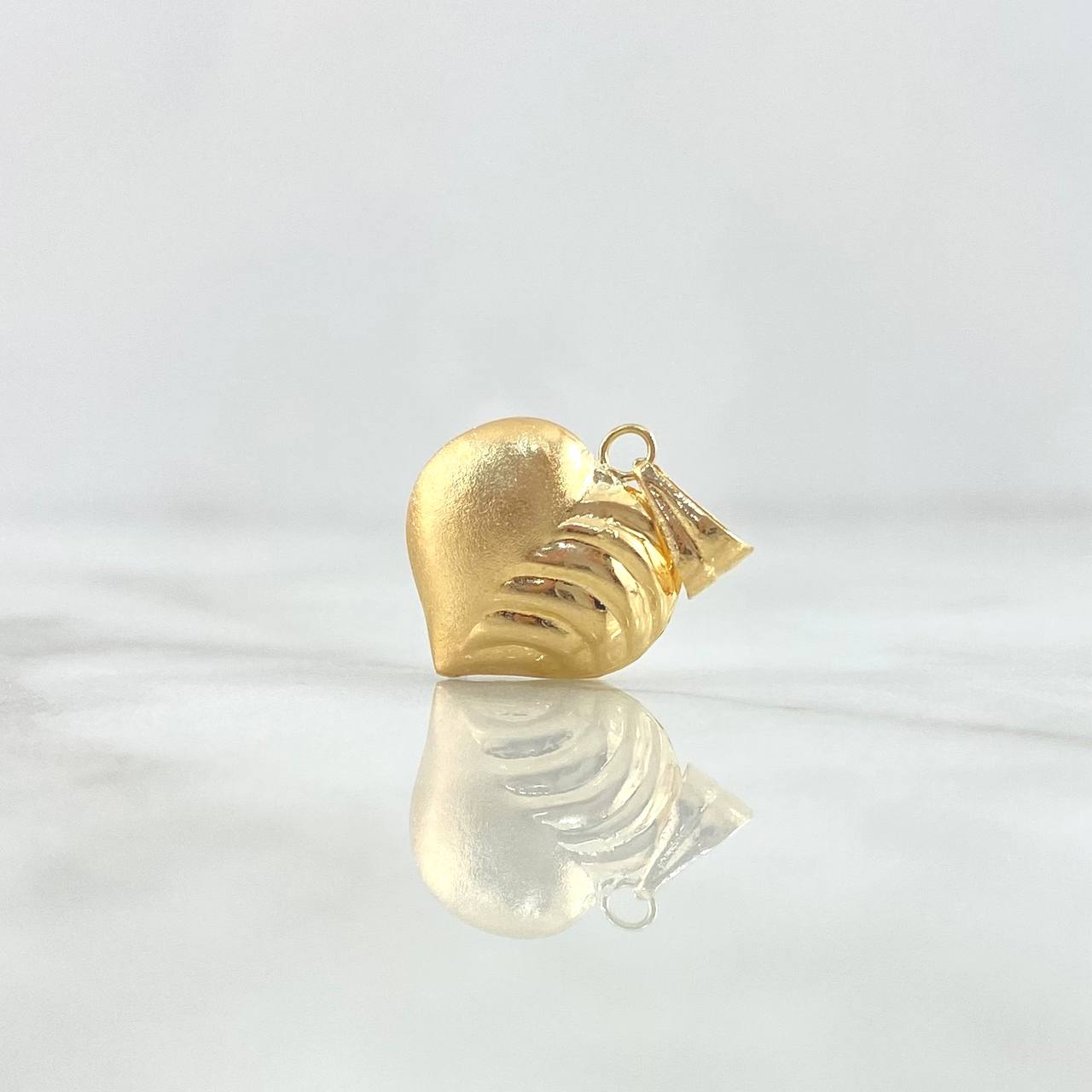 Dije Corazón Mitad 0.9gr / 2.2cm / Rayado - Mate Oro Amarillo 18K