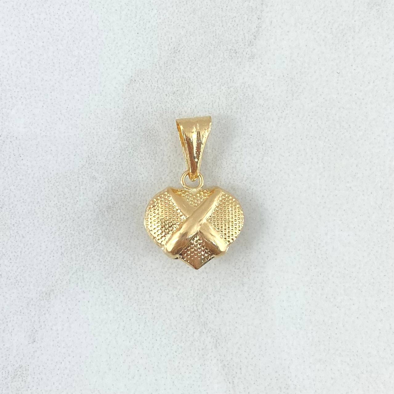 Dije Corazón Texturizado 0.65gr / 1.6cm / Cruzado Oro Amarillo 18K ©