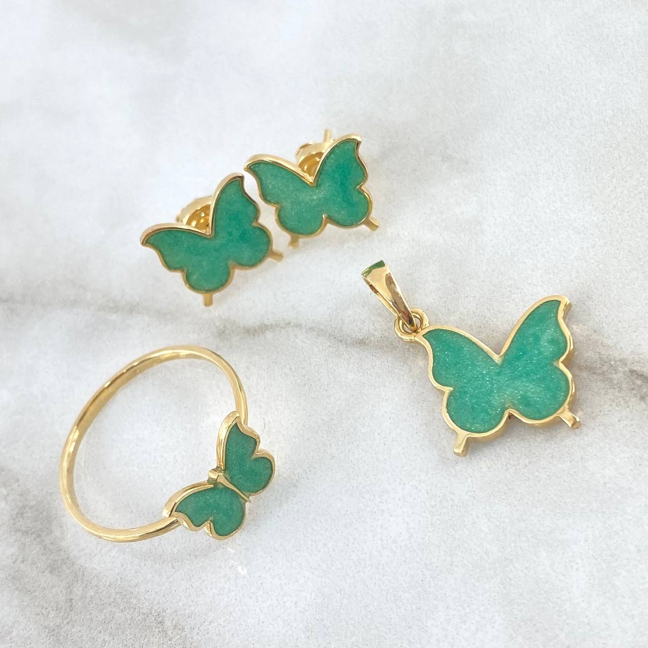 Set Mariposas - Anillo T7 1/2 + Dije 2cm + Topos 10mm 5.7gr / Verde Perla Electrostático Oro Amarillo 18K ©