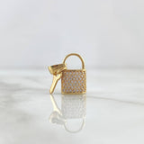 Dije Bolso Candado 2.25gr / 2cm / Circones Blancos Oro Amarillo 18K *