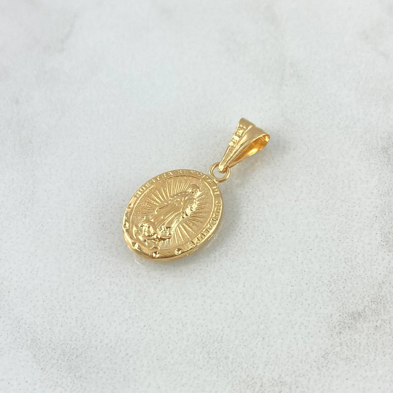 Dije Virgen Guadalupe Ovalada 0.8gr / 2cm / Troquelada Oro Amarillo 18K *