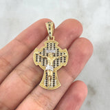 Dije Cruz Cristo Tupida 7.5gr / 4cm / Circones Blancos - Negros Oro Amarillo 18K ©