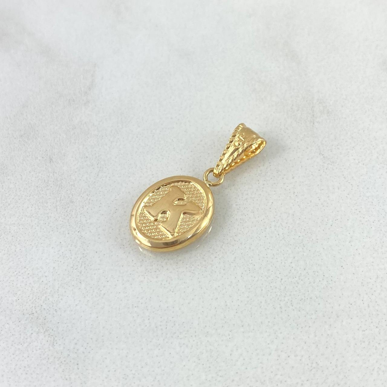 Dije Letra K 0.45gr / 2cm / Ovalada Texturizada Oro Amarillo 18K