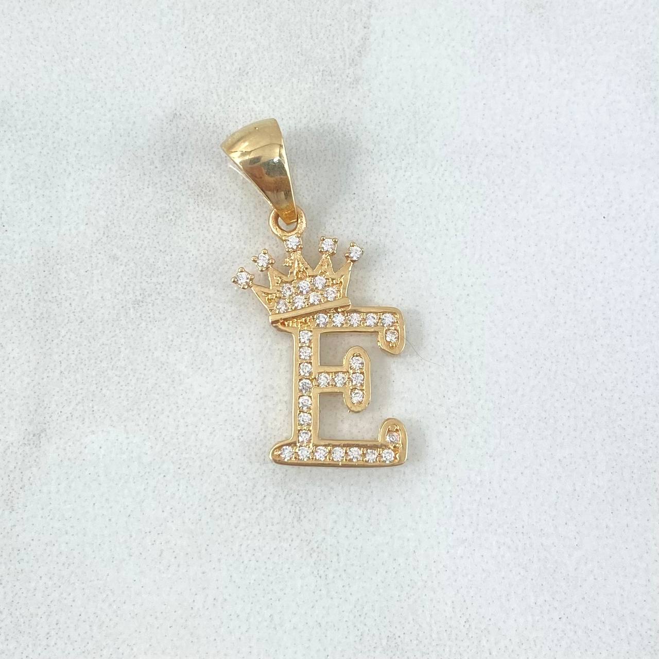 Dije Letra E Corona 1.6gr / 2.6cm / Circones Blancos Oro Amarillo 18K