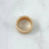 Anillo Argolla Basteada 13.75gr / T7 1/2 / Circones Blancos Oro Amarillo 18K ©