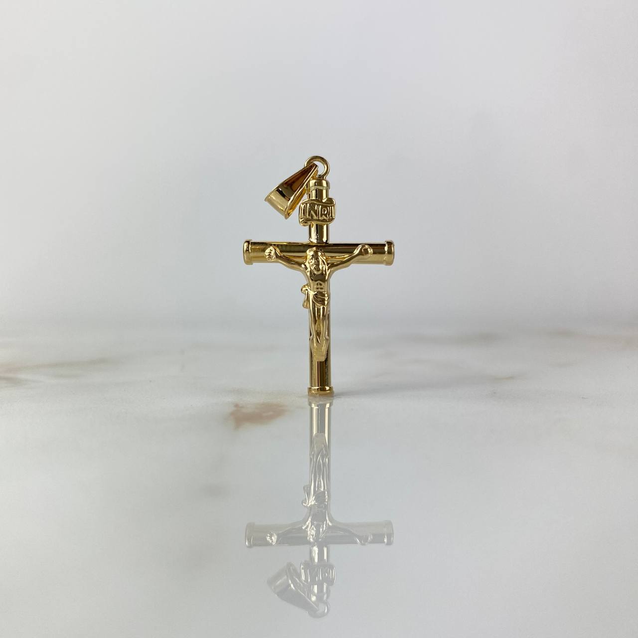 Dije Cristo Cruz 1.7gr / 4.3cm / Baston Liso Oro Amarillo