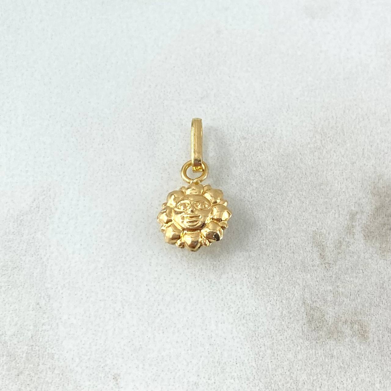 Dije Sol 0.5gr / 1.6cm / Oro Amarillo